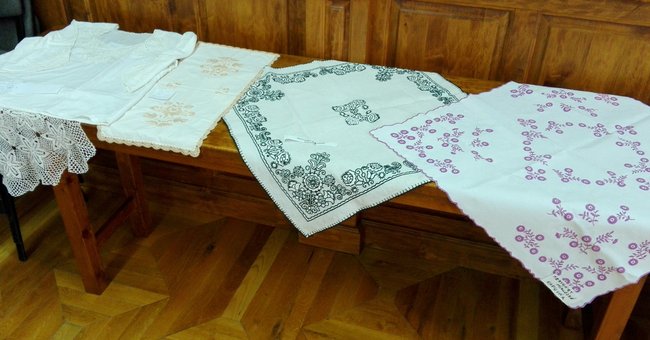 ../previews/020-menyhart-miklosne-himzett-teritok.jpg.medium.jpeg